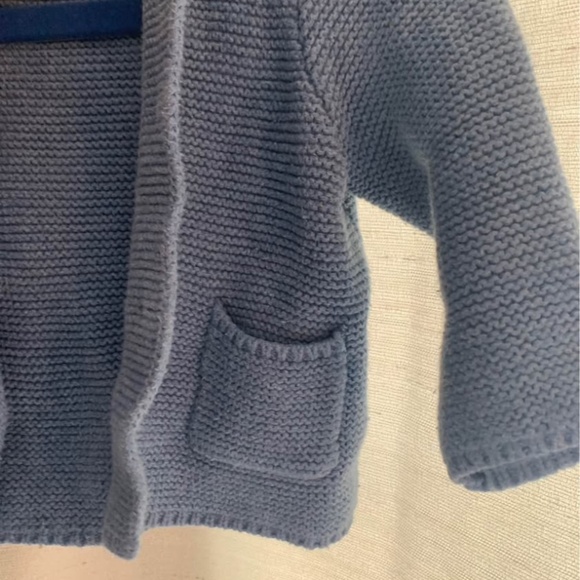 GAP | Boys size 6-12 | Knit button up cardigan in blue - Picture 3 of 4